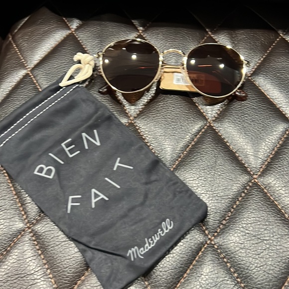 Men’s sunglasses - Picture 2 of 2